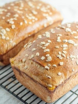 This Honey Oatmeal Bread recipe is an all-time favorite! It's light, airy, a touch sweet, and has a spongy crumb. It is an absolute perfect bread recipe! http://www.mamagourmand.com