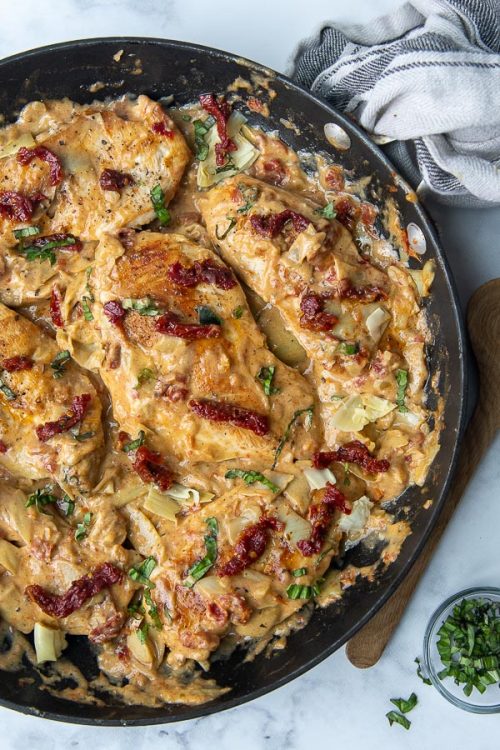 Creamy Sun Dried Tomato Artichoke Chicken (Quick!) Quick & Easy!