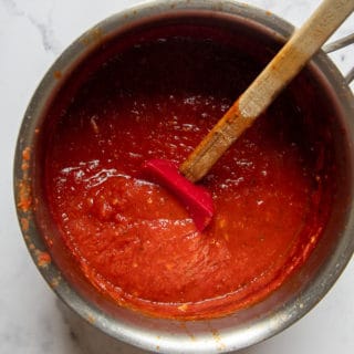 a saucepan of marinara