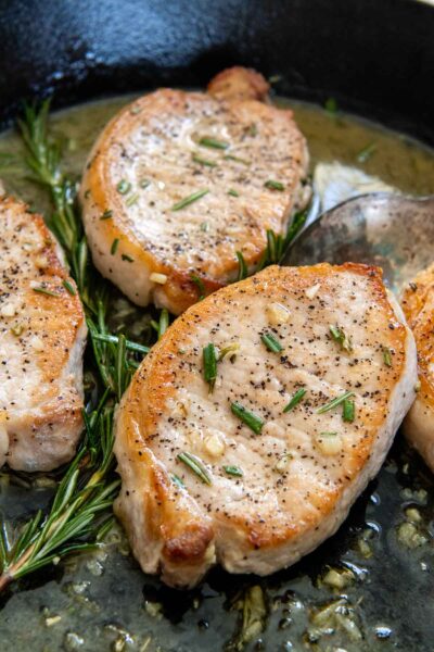 20 Minute Rosemary Pork Chops (Extra Moist) - Easy Pan Fried with ...