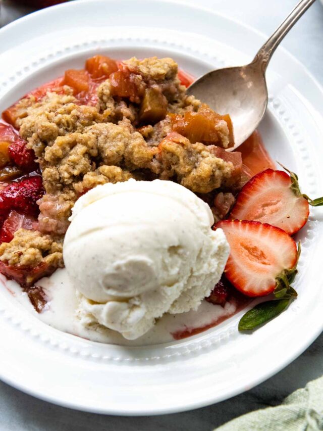 GlutenFree Rhubarb Crisp MamaGourmand