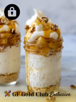 Mini apple cheesecake jars membership recipe with a little lock in the corner